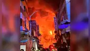 Incendio consumió 5 galerías de centro comercial “Tacora” en La Libertad