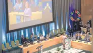 Dina Boluarte en ONU busca inversiones y peruanos la rechazan