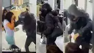 ¡En menos de 30 segundos! Ladrón golpeó y asaltó con un arma a señoras en un salón de belleza en SMP