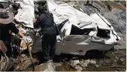 Cinco personas mueren tras despiste de combi a un abismo en Cajamarca