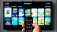 ¿Quieres comprar un smart TV económico? Esto es lo mínimo que debe tener para que valga la pena