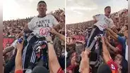 "¡Felicidad pura!": hincha en silla de ruedas de la 'U' cautiva las redes tras triunfo en Trujillo