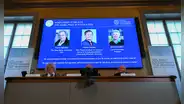 Premio Nobel de Física 2023 a quienes midieron el tiempo en trillonésimas de segundo para ver dentro de los átomos