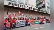 Trabajadores de EsSalud anuncian huelga nacional indefinida este 10 de octubre