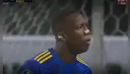 Advíncula y su airada reacción contra su compañero en pleno partido tras ataque de Palmeiras