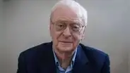 El actor británico Michael Caine anunció su retiro del cine a los 90 años