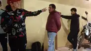 Cusco: barristas protagonizan pelea callejera y vecino realiza disparos para disuadirlos