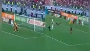 ¡Se salva la Vinotinto! Venezuela sufre ocasión clara de gol tras rebote en su área