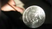 Científicos tiran 350.000 monedas al aire y descubren que cara y cruz no tienen las mismas probabilidades de salir
