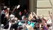 Javier Milei EN VIVO: candidato a la presidencia de Argentina llega a votar en caravana