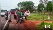 Madre muere atropellada por un camión tras salvar la vida de su hija de 3 años en Paraguay
