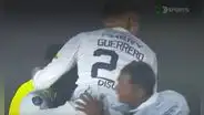 La eufórica celebración de Guerrero hacia el arquero de LDU tras 'salvarlo' y ganar la Sudamericana