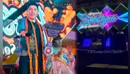Escolares de Ayacucho le piden a Ever Soncco, de Agrupación Russkaya, que sea su padrino de promoción