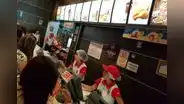 KFC tendrá que pagar casi S/120.000 por cobrarle las bolsas a sus clientes