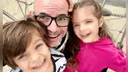 ¡Ya tienen sus DNI! Así celebró Ricardo Morán la entrega de documentos junto a sus hijos
