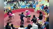 Parejas convirtieron ruedo de pelea de gallos en pista de baile en La Libertad: “Voy al de gorra”
