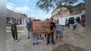 Colapso de desagües sigue inundando calles de Piura