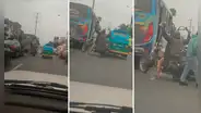 Manubrio de una moto sorprende a conductores en calle de Lima y afirman: “Qué fue mano”