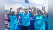 Personal de salud sigue en las calles buscando aumento salarial