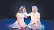 Alberto Ísola estrena Cisnes en Teatro PUCP