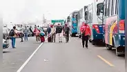 Bloquean ruta Tacna-Arica por problemas en controles