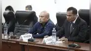 Henry Shimabukuro se acoge al silencio y no responde a preguntas de Patricia Chirinos