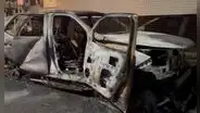 Barristas del Santos quemaron auto de jugador colombiano tras el descenso y provocaron incendios