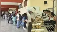 Estudiantes de San Marcos hacen cola por más de 15 horas para recibir gratis el almuerzo especial