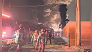 Incendio en almacén duró 12 horas y causó gran contaminación