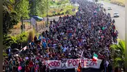 'Éxodo de la pobreza': más de 10.000 migrantes salen de México rumbo a Estados Unidos