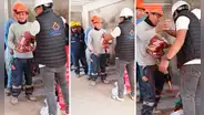 Albañil rompe su champaña al intentar darle un abrazo a ingeniero por Navidad: “¿Será buena suerte?”