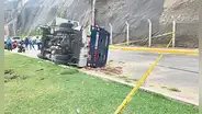 Chorrillos: un muerto deja volcadura de vehículo en la Costa Verde