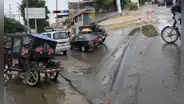 Piura: denuncian que tuberías sobresalidas y hundidas en pista ponen en riesgo a conductores