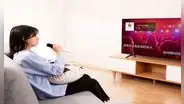 ¿Cómo convertir tu Smart TV en un karaoke para que celebres el Año Nuevo cantando?
