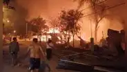 Incendio en Piura consumió al menos 20 viviendas y familias lo perdieron todo