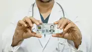 En mayo, médicos volverán a emitir certificados de defunción digitales