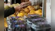 Los precios mundiales de los alimentos cayeron un 13,7% en 2023, según la FAO