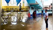 Detectan 438 colegios en riesgo muy alto de inundaciones por fuertes lluvias: ¿en qué regiones están?