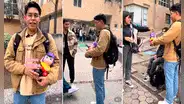 Universitario cobra por decir la hora a sus compañeros y usuarios reaccionan: “Hombre de negocios”