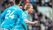 Manchester City ganó sobre la hora con partidazo de De Bruyne y se acerca al líder de la Premier