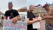 Influencer extranjero vende marcianos en la playa y cuenta su experiencia: "La gente es muy amable"