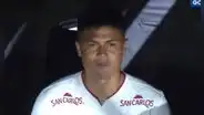 Jairo Concha fue ovacionado por hinchas de Universitario tras ser presentado en la Noche Crema