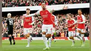 Los Gunners siguen en la pelea