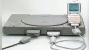 ¿Por qué los japoneses conectaban un celular a la primera PlayStation y qué les permitía hacer?