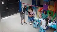 SJL: delincuente asalta a profesoras de colegio inicial en presencia de una niña