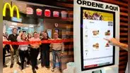 McDonald's inaugura local digital en el Mall Aventura San Juan de Lurigancho