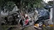 Delincuentes mueren tras huir y chocar camioneta de lujo que acababan de robar en Argentina