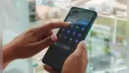 ¿Cómo extender la batería de tu teléfono en caso de que vayas a realizar un viaje largo?