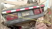 Comas: asesinan a colectivero y su auto cae sobre techo de vivienda tras persecución