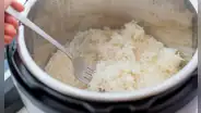 Científicos cultivan carne de res dentro de granos de arroz y crean un nuevo alimento